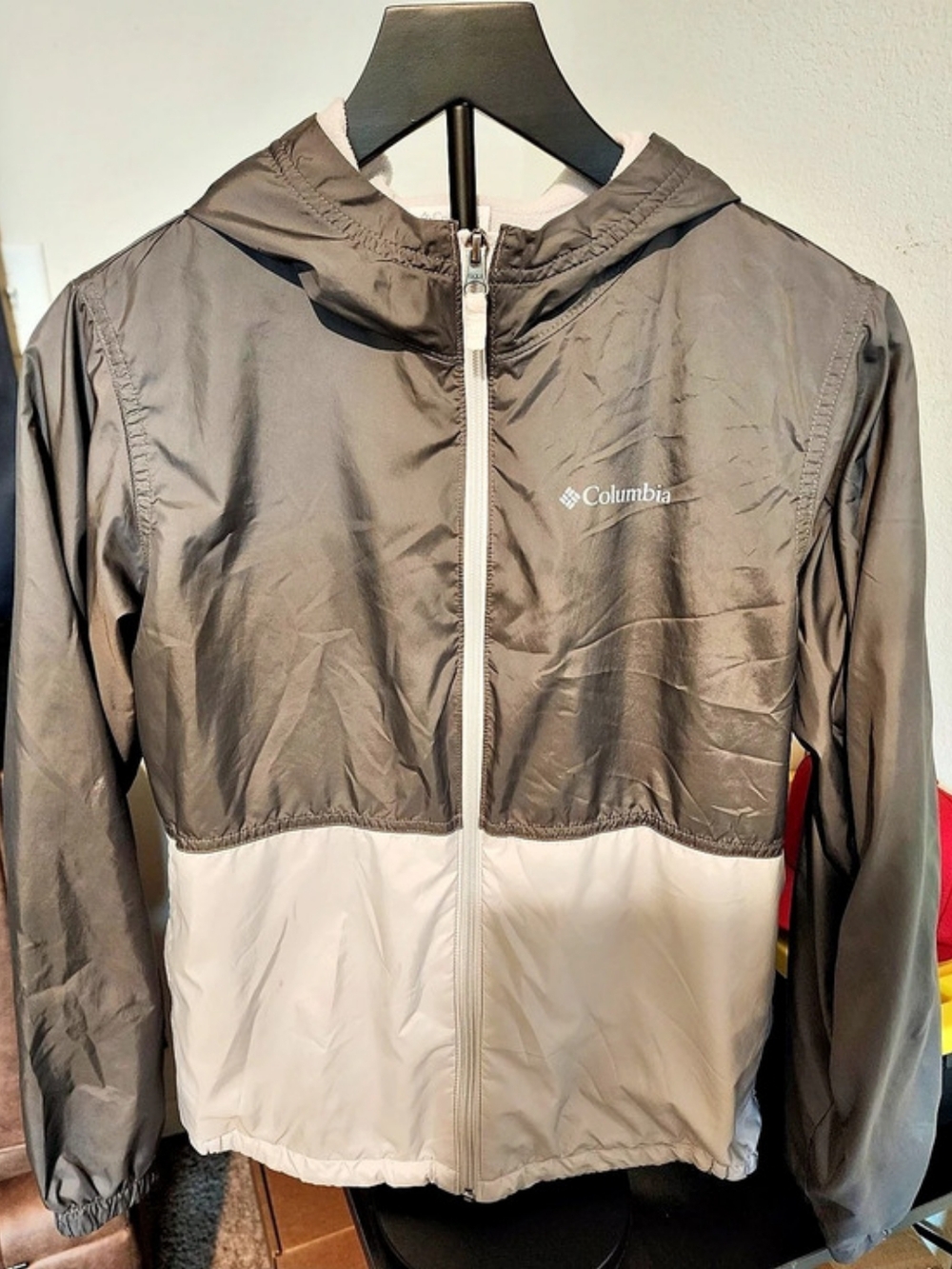 Columbia Color Block Windbreaker Gray & White Large